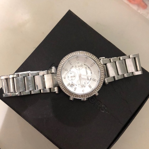 Michael Kors Watch - Picture 2 of 5